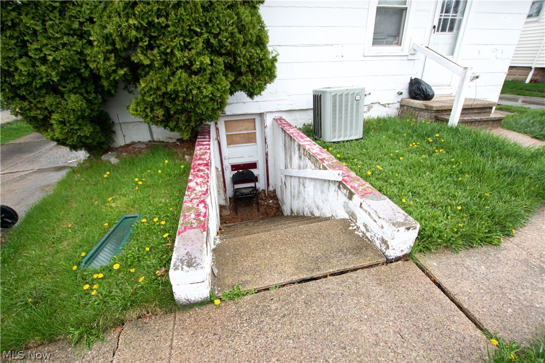 26 E Grace Street Bedford OH 44146