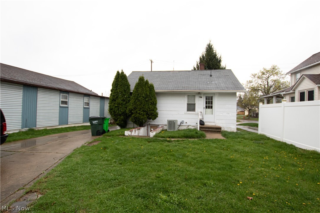 26 E Grace Street Bedford OH 44146