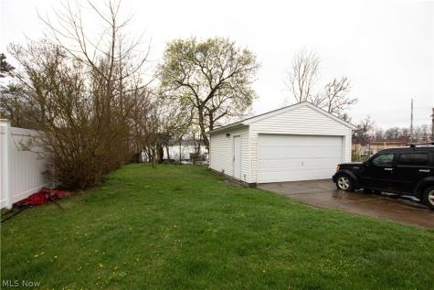 26 E Grace Street Bedford OH 44146