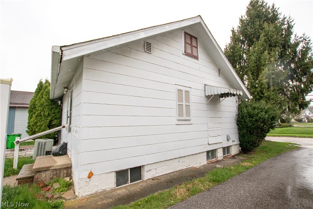 26 E Grace Street Bedford OH 44146