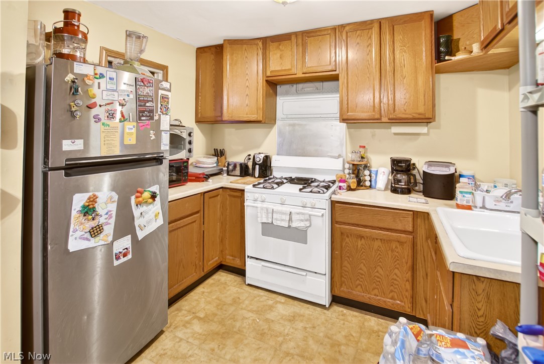 26 E Grace Street Bedford OH 44146