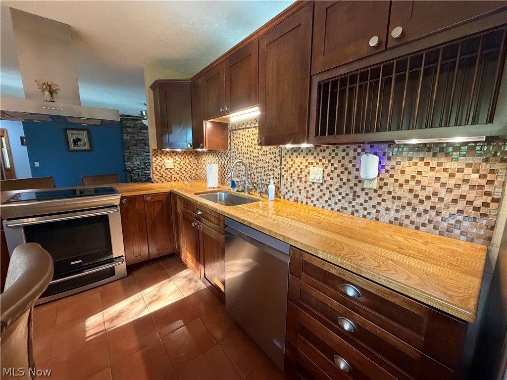 3656 Erhart Road Litchfield OH 44253