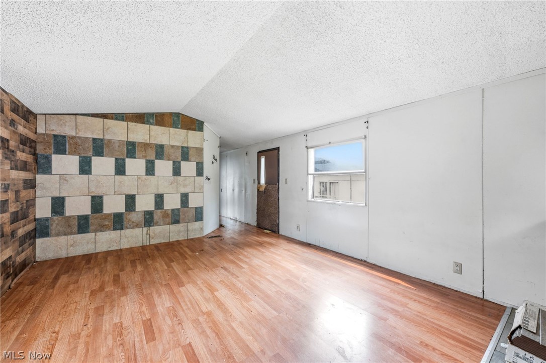 10938 Leader Road Chardon OH 44024