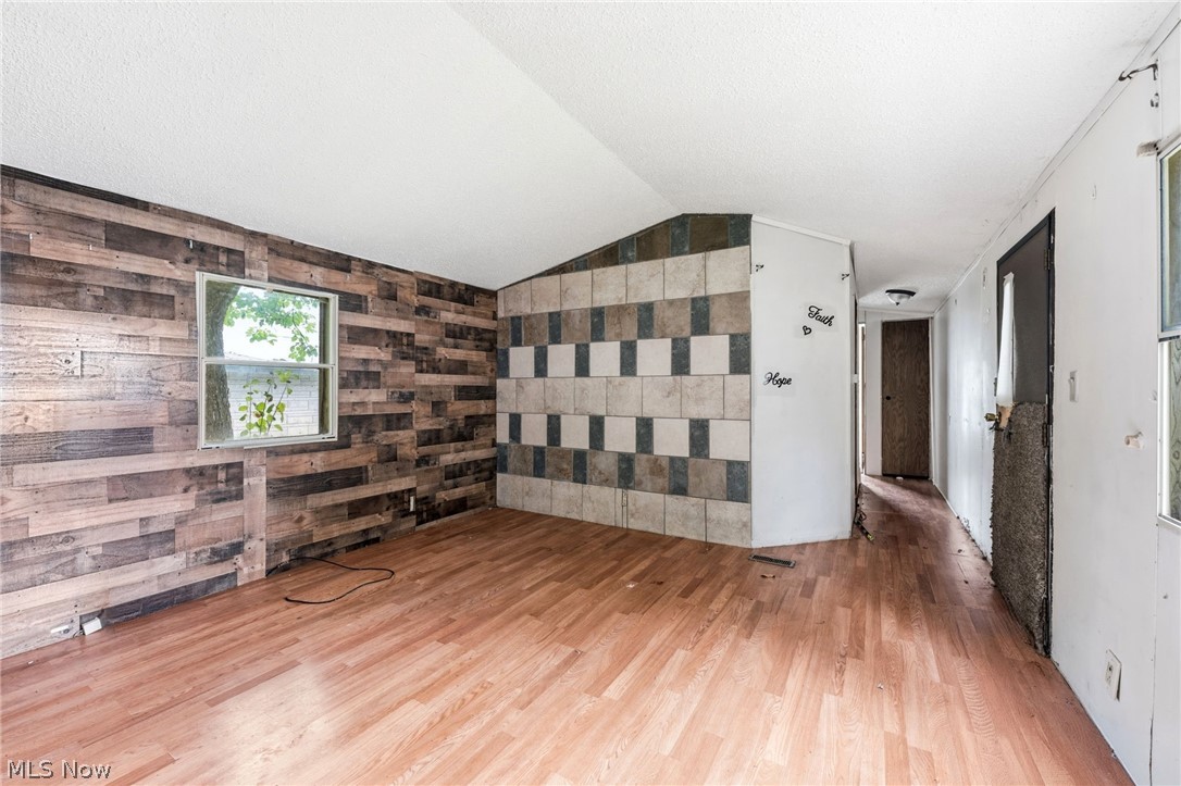 10938 Leader Road Chardon OH 44024