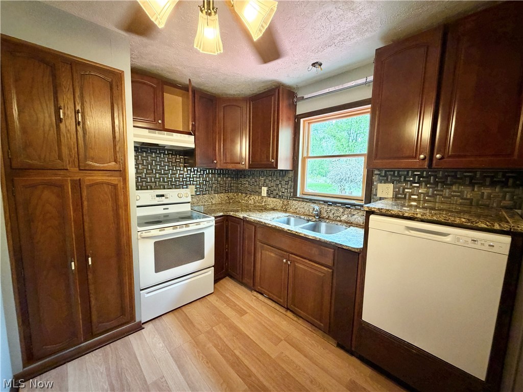 3948 Carson Salt Springs Road Newton Falls OH 44444
