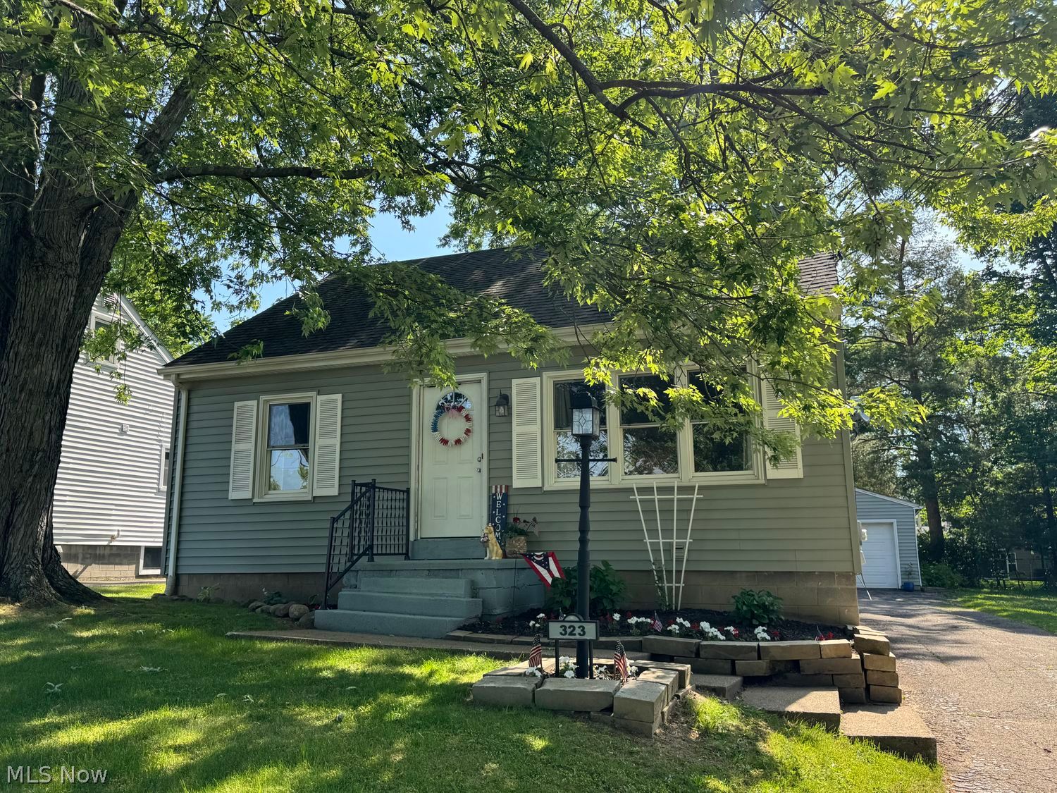 323 Stratford Avenue Wadsworth OH 44281