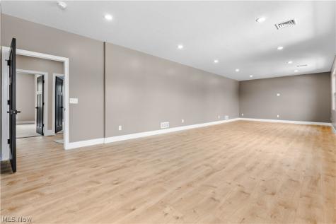 1091 Wadsworth Road Medina OH 44256
