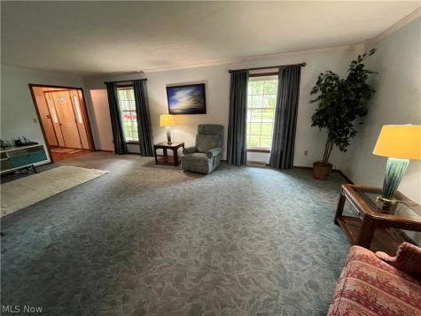 299 Pheasant Run Wadsworth OH 44281