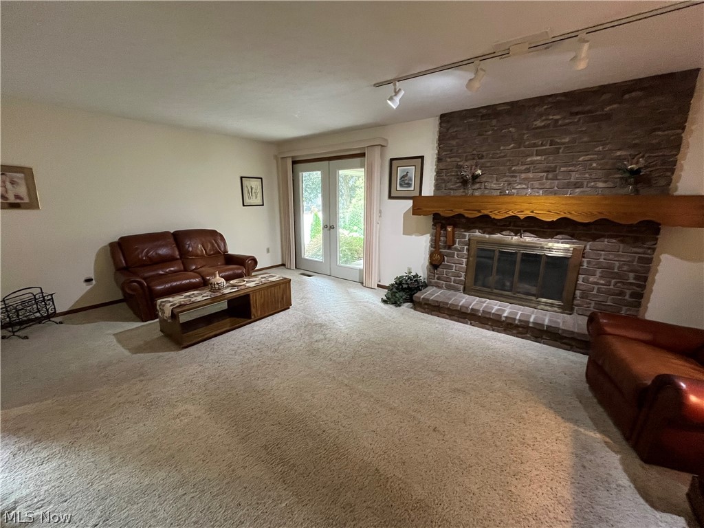 299 Pheasant Run Wadsworth OH 44281