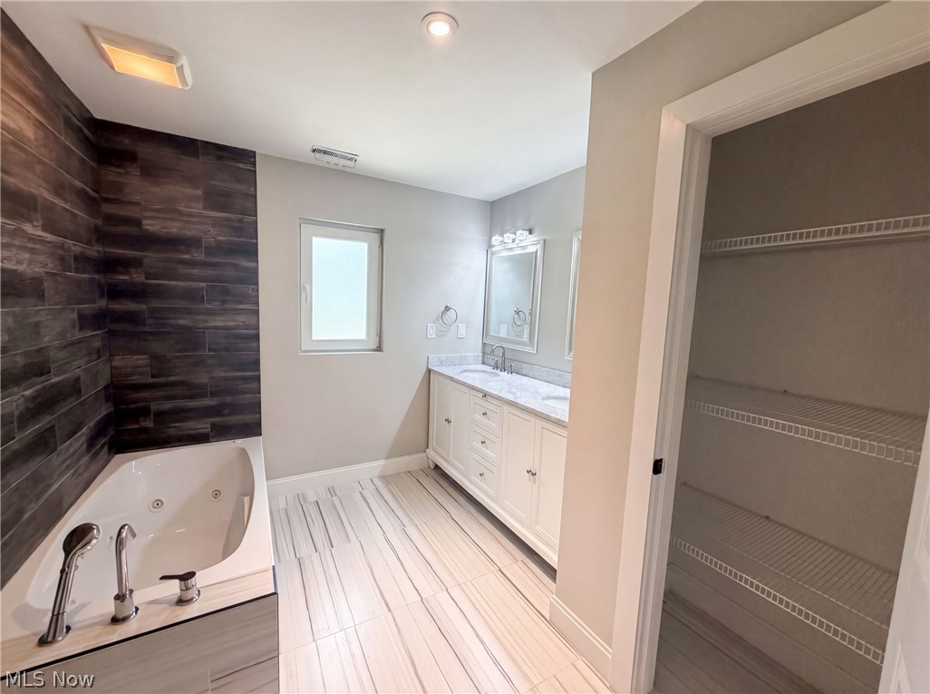 37045 Chagrin Boulevard Chagrin Falls OH 44022