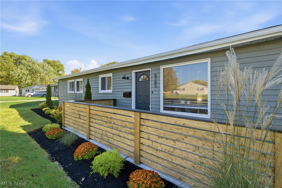 6285 Harrow Court Bedford Heights OH 44146
