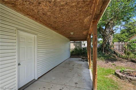 1233 Mcintosh Avenue Akron OH 44314