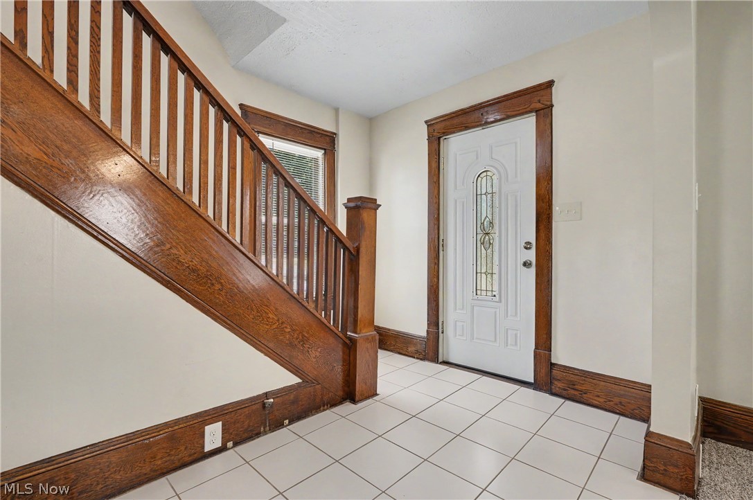 1233 Mcintosh Avenue Akron OH 44314