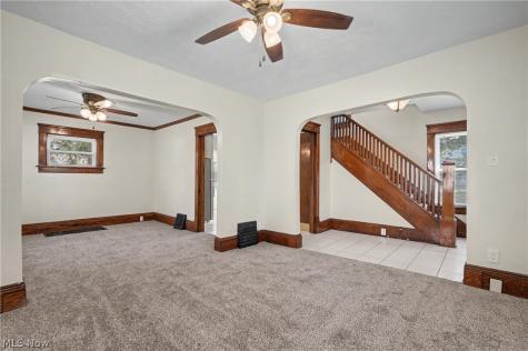 1233 Mcintosh Avenue Akron OH 44314