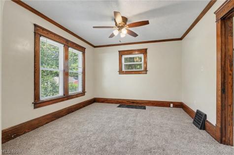 1233 Mcintosh Avenue Akron OH 44314