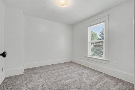 1233 Mcintosh Avenue Akron OH 44314