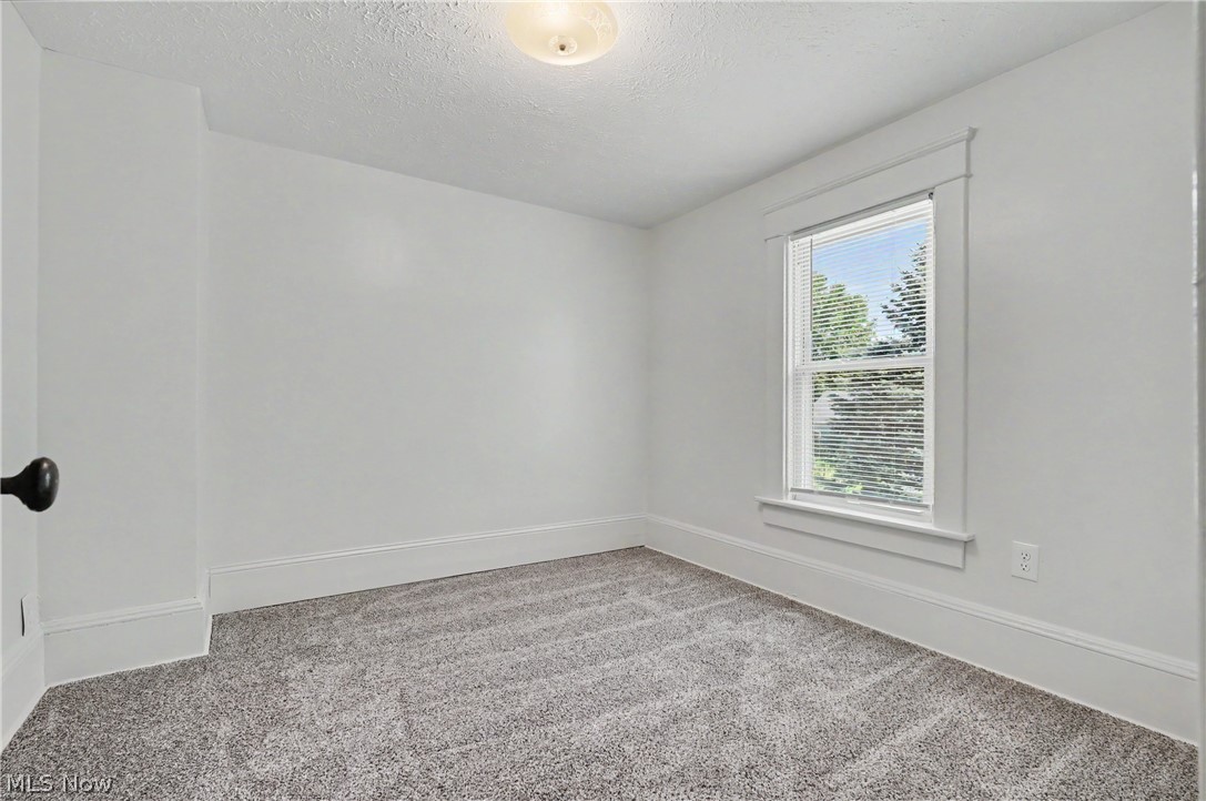 1233 Mcintosh Avenue Akron OH 44314