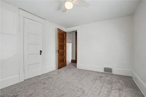 1233 Mcintosh Avenue Akron OH 44314