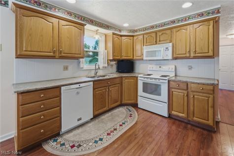 8508 Kellydale Street NW Massillon OH 44646