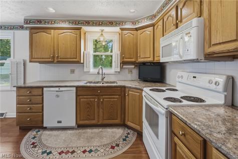 8508 Kellydale Street NW Massillon OH 44646