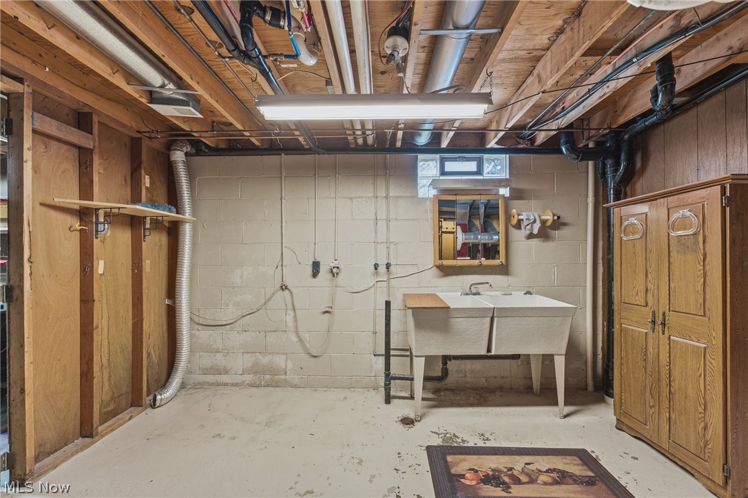 8508 Kellydale Street NW Massillon OH 44646