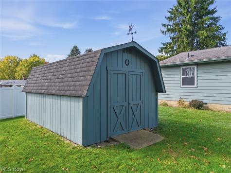 8508 Kellydale Street NW Massillon OH 44646
