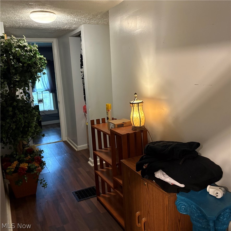 541 Clinton Street Ravenna OH 44266