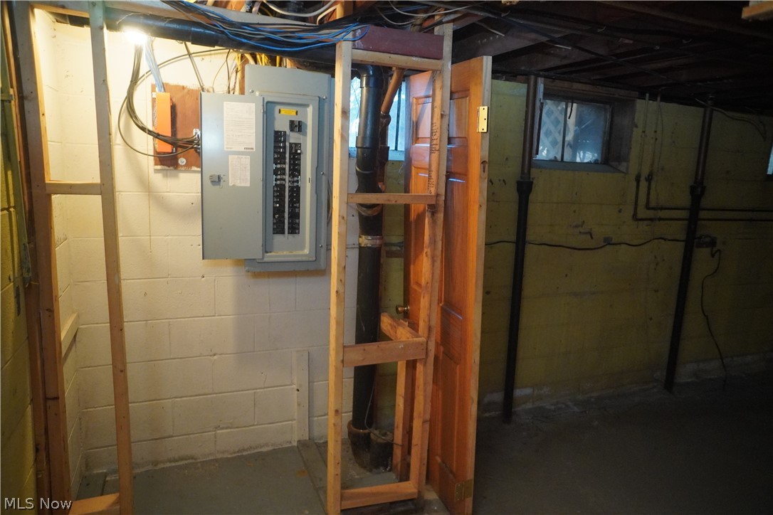 5285 Ridgebury Boulevard Cleveland OH 44124