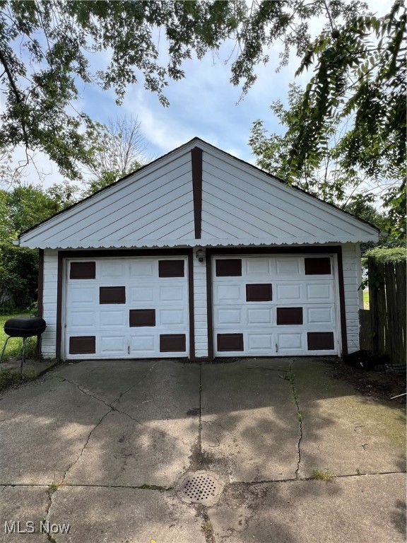 17806 Tarkington Avenue Cleveland OH 44128