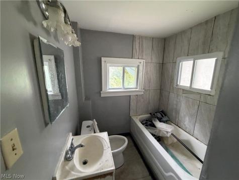 3303 W 123rd Street Cleveland OH 44111