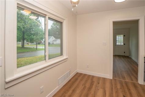 2325 Eastlawn Avenue Akron OH 44305