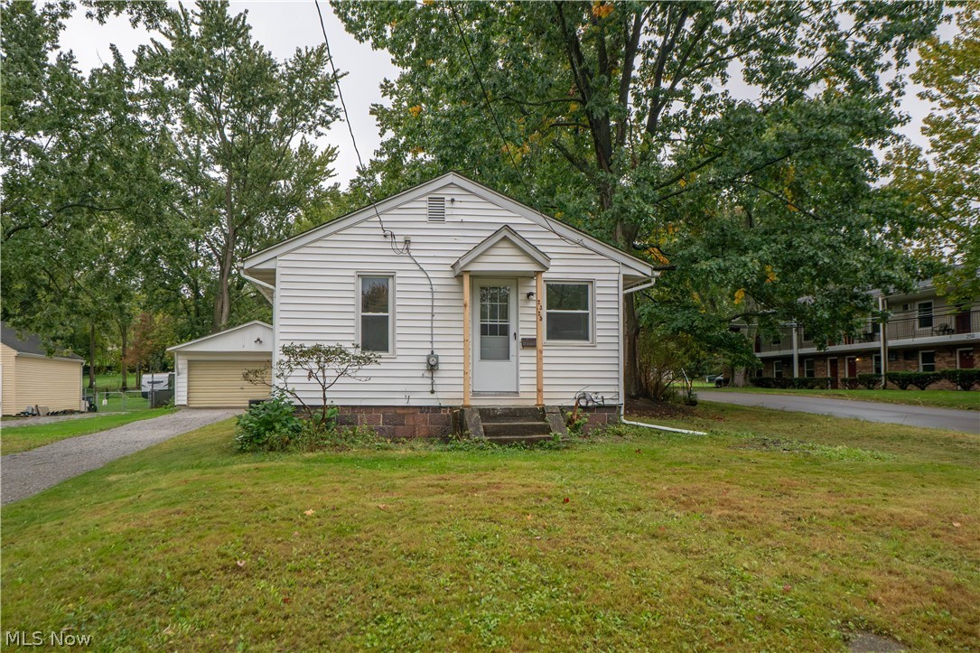 2325 Eastlawn Avenue Akron OH 44305