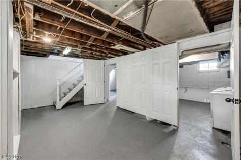 825 Dan Street Akron OH 44310