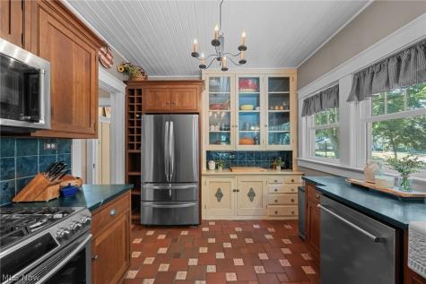 168 Castle Boulevard Akron OH 44313