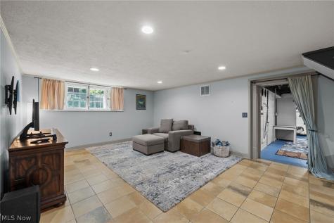 168 Castle Boulevard Akron OH 44313