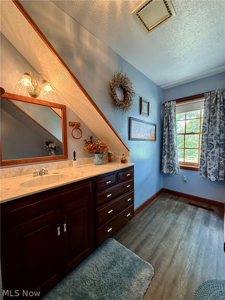 1098 Mace Road NE Carrollton OH 44615