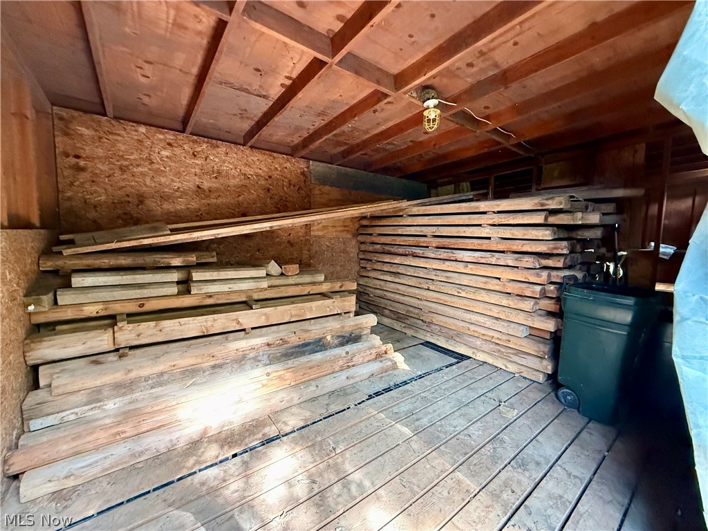 1098 Mace Road NE Carrollton OH 44615