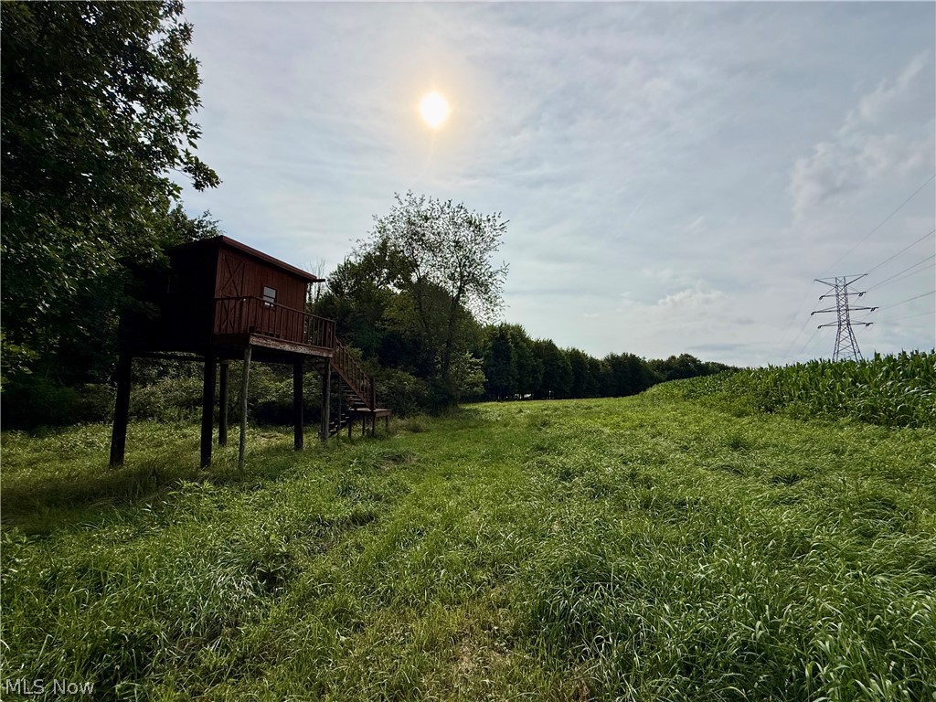 1098 Mace Road NE Carrollton OH 44615