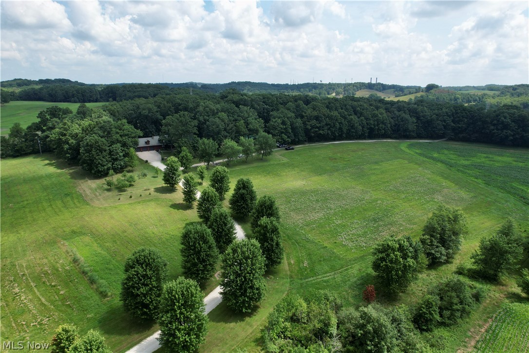 1098 Mace Road NE Carrollton OH 44615