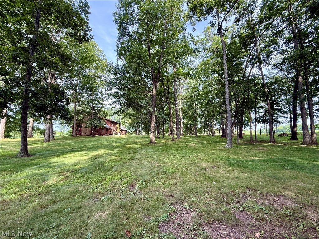 1098 Mace Road NE Carrollton OH 44615
