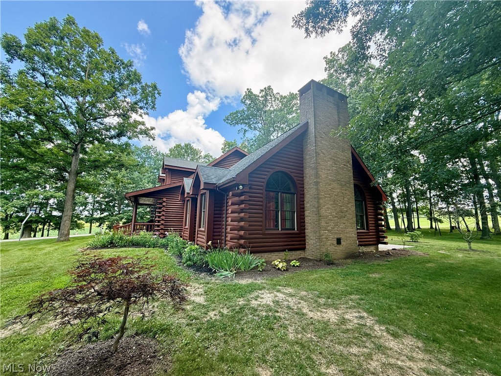 1098 Mace Road NE Carrollton OH 44615