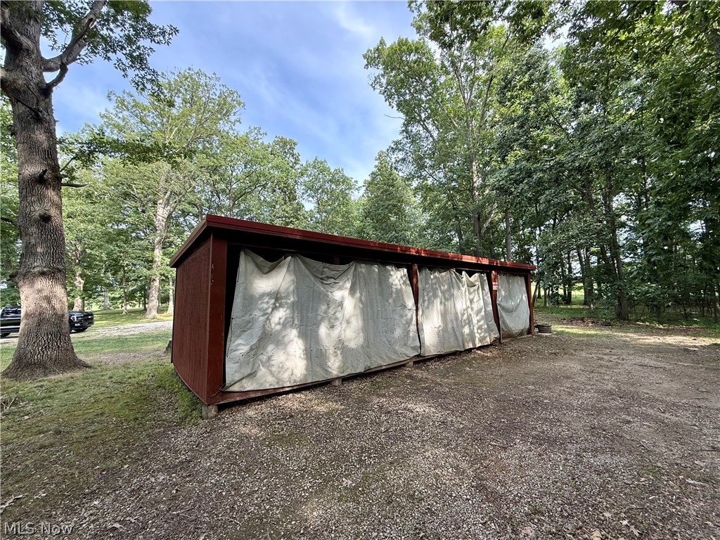 1098 Mace Road NE Carrollton OH 44615