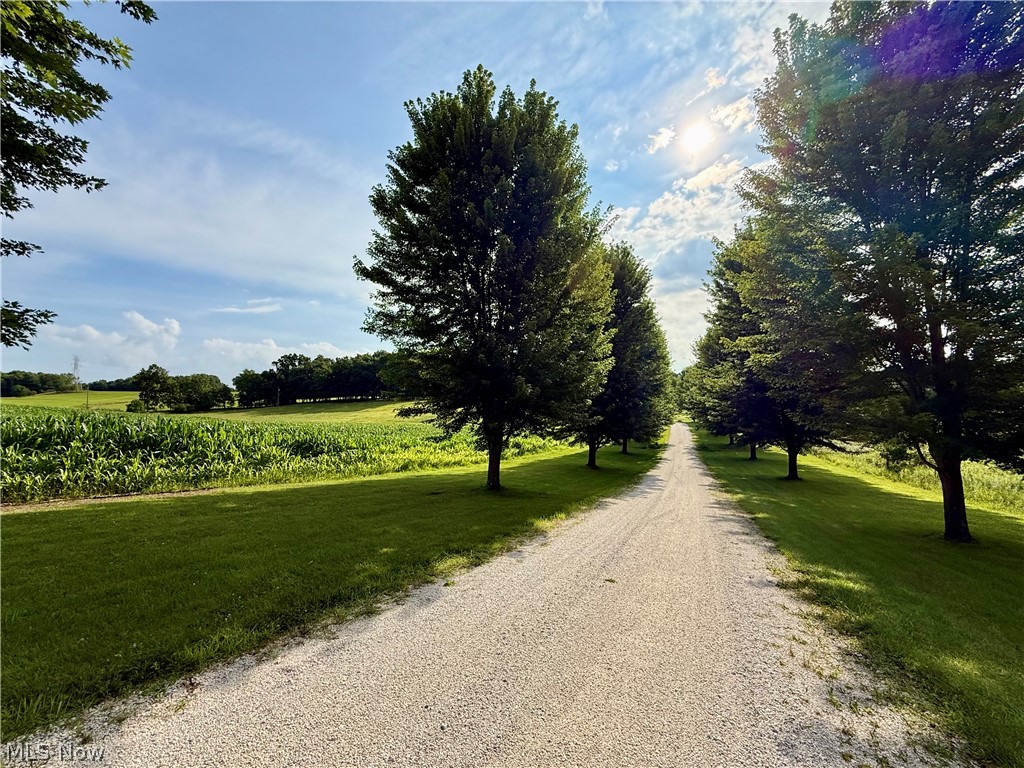 1098 Mace Road NE Carrollton OH 44615