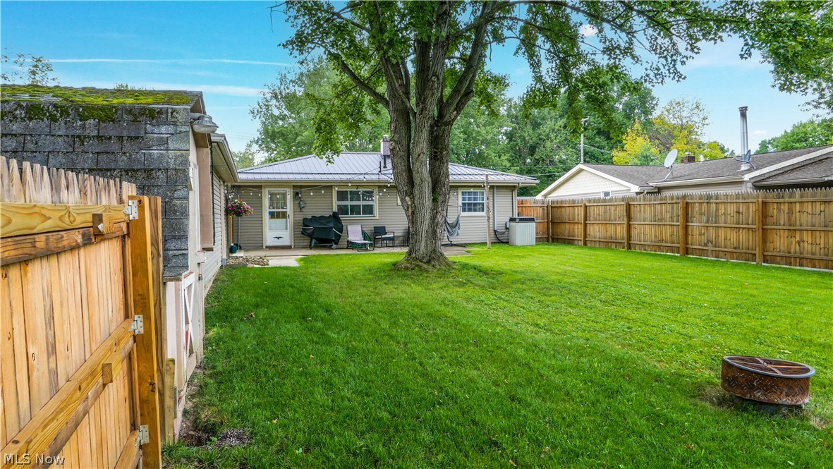 3388 Olian Avenue NW Warren OH 44485