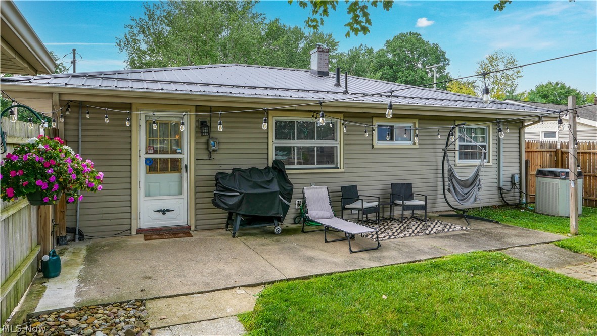3388 Olian Avenue NW Warren OH 44485
