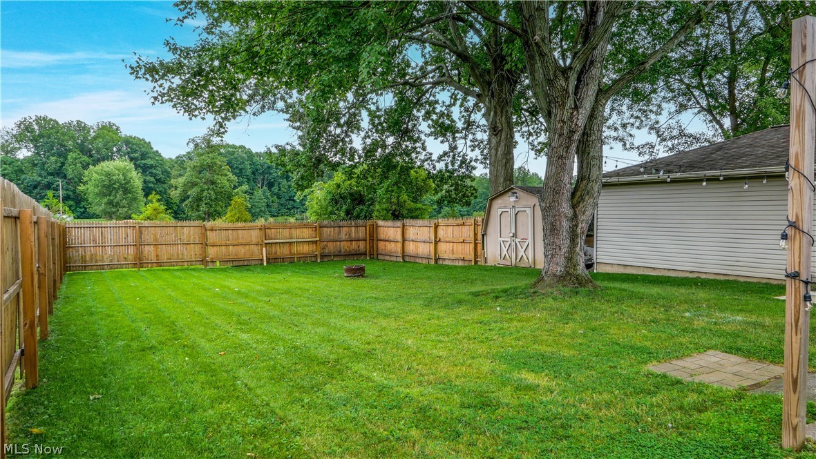 3388 Olian Avenue NW Warren OH 44485