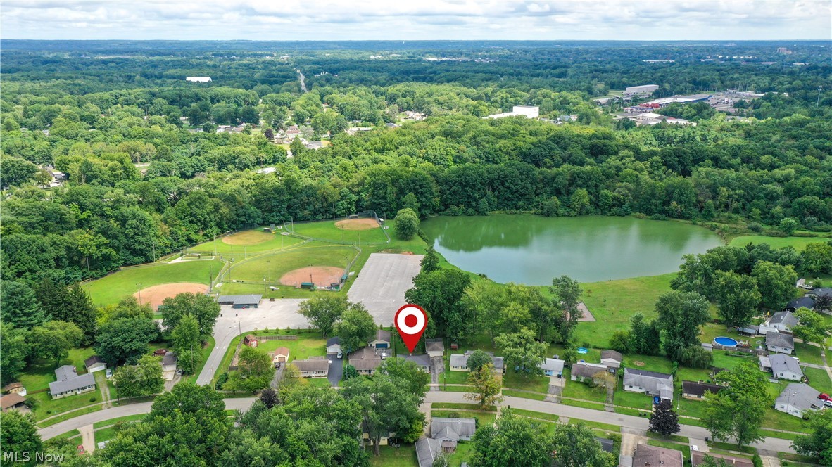 3388 Olian Avenue NW Warren OH 44485