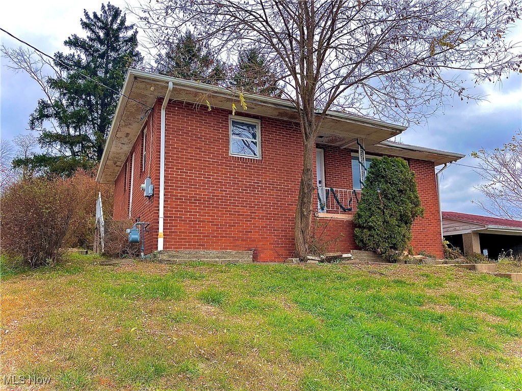 809 Delia Avenue Martins Ferry OH 43935