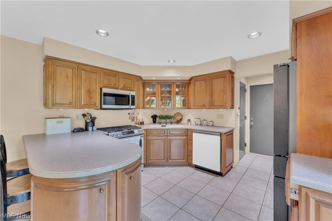 8551 Hunters Trail SE Howland OH 44484
