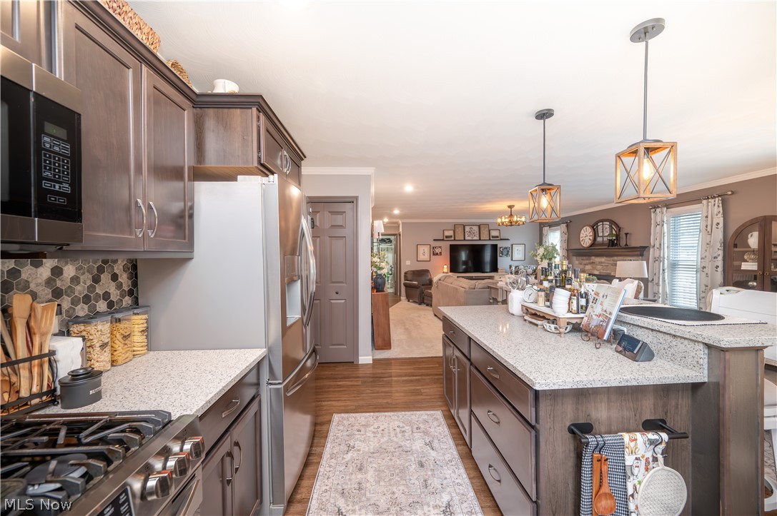 1383 Cross Cove Austintown OH 44515